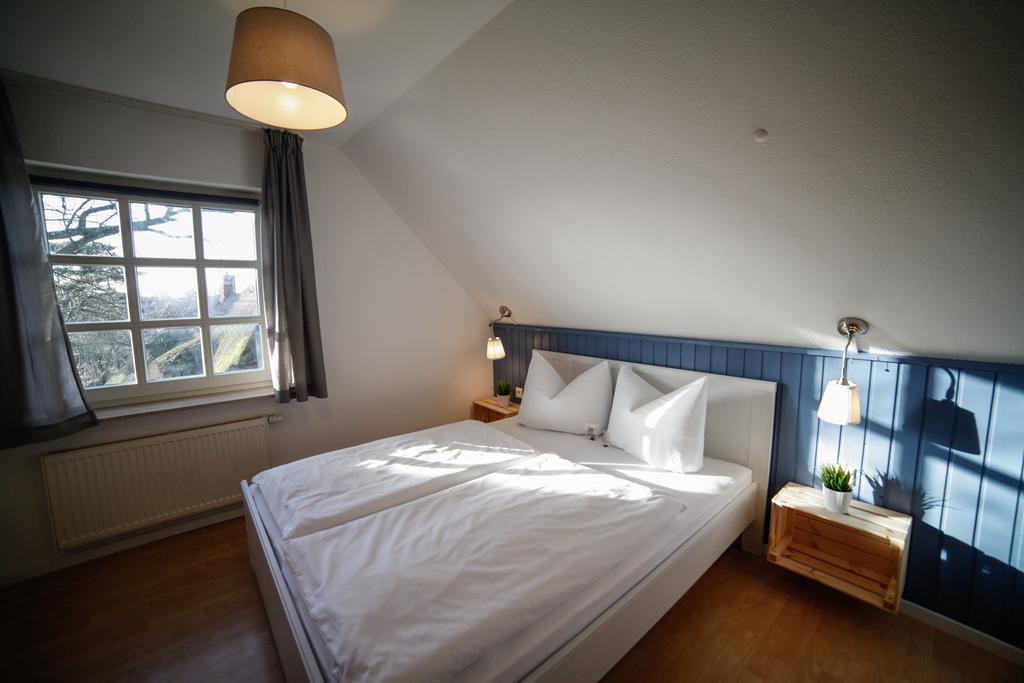 Captain Pahlen Ferienanlage Zingst Rum bild