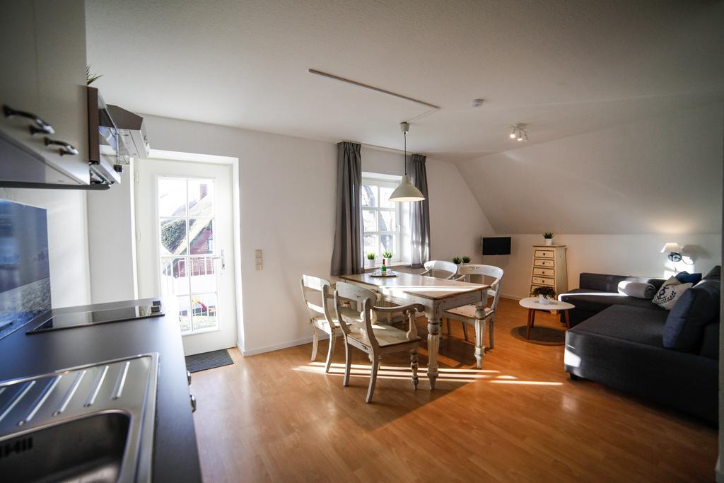 Captain Pahlen Ferienanlage Zingst Rum bild